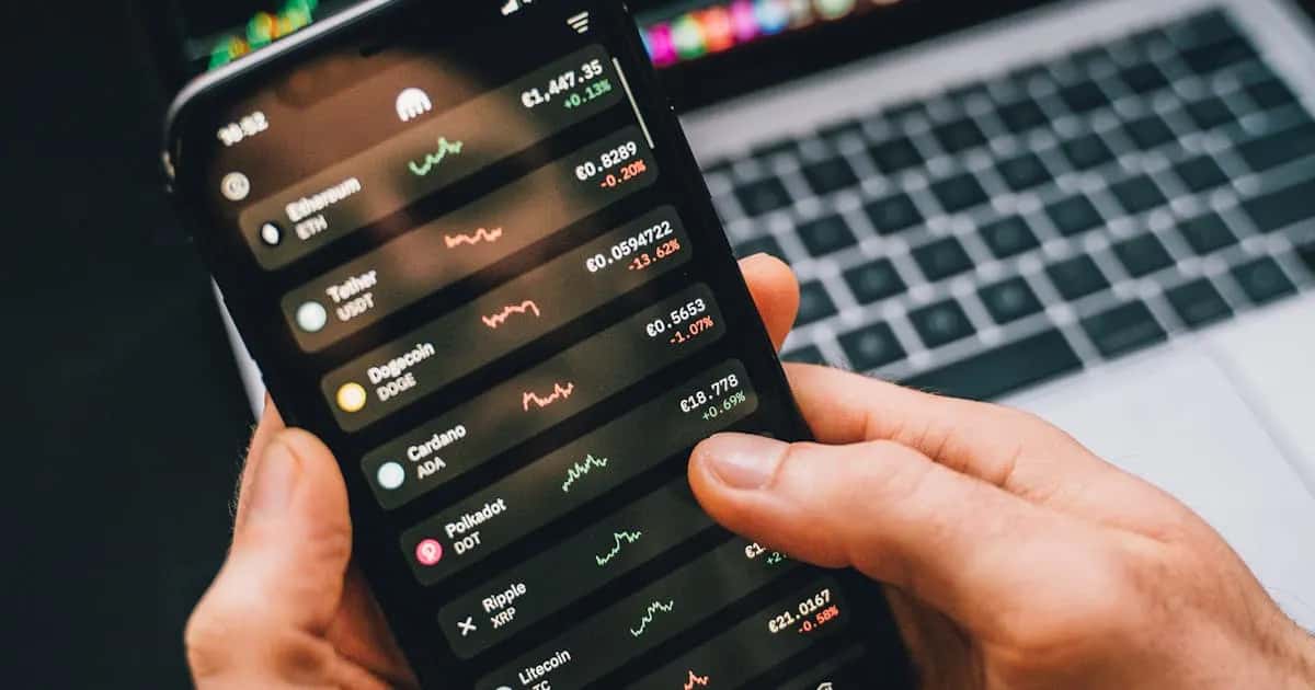 Crypto Crashes: What Triggers Them and How to Respond