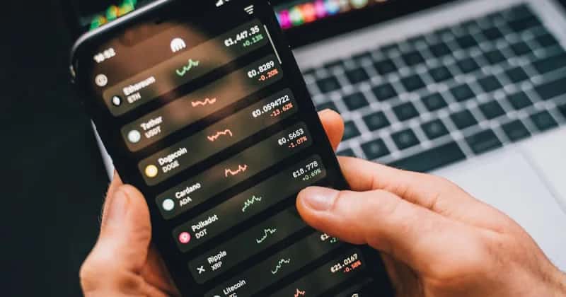 Crypto Crashes: What Triggers Them and How to Respond