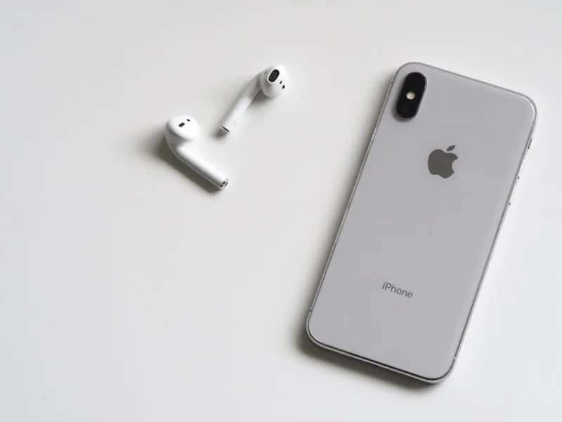Apple Taps Google Gemini to Rebuild Siri