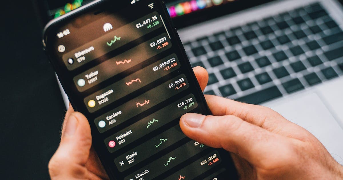 Understanding Crypto Crashes: What Triggers Them and How Smart Investors Respond