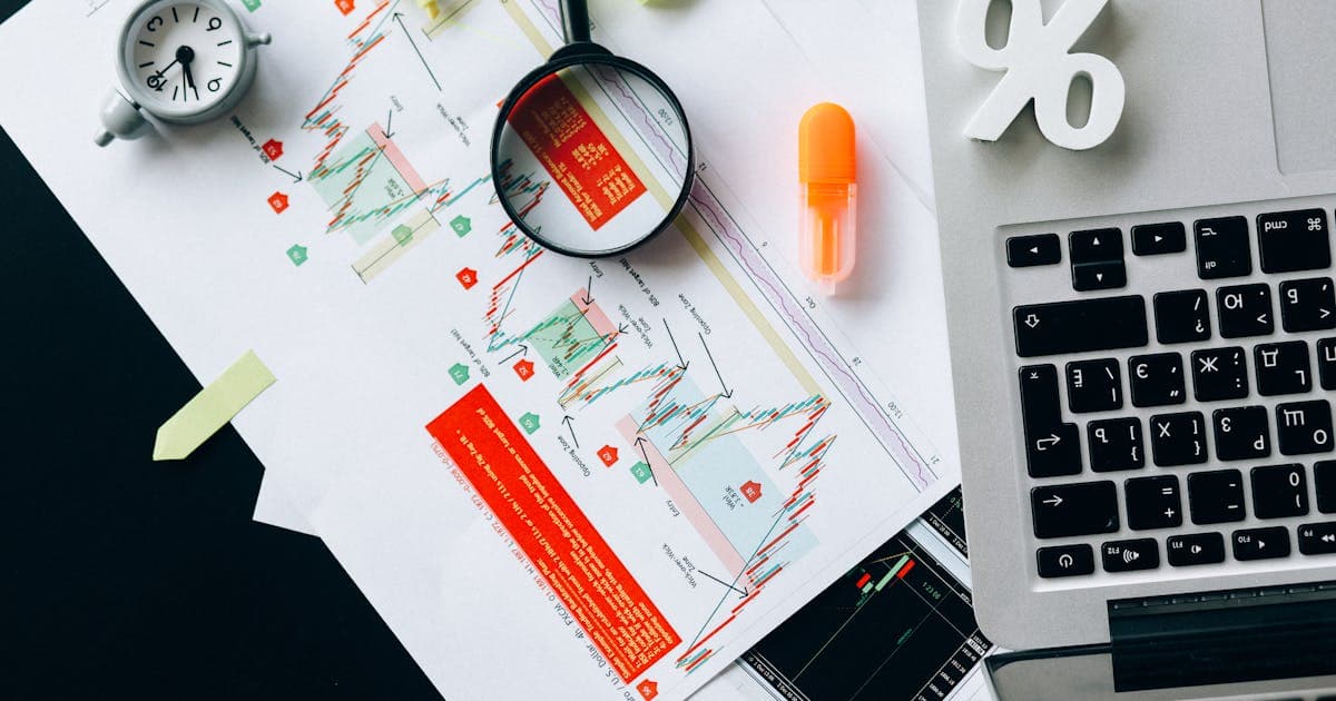 How to Read Market Signals: A Beginner's Guide to Understanding Stock and Crypto Trends